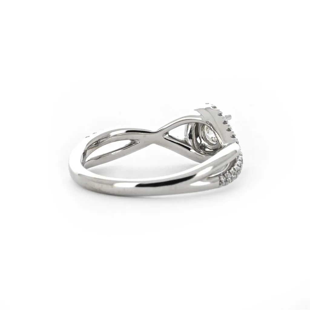 0.59ctw Diamond Engagement Ring   Halo Twist