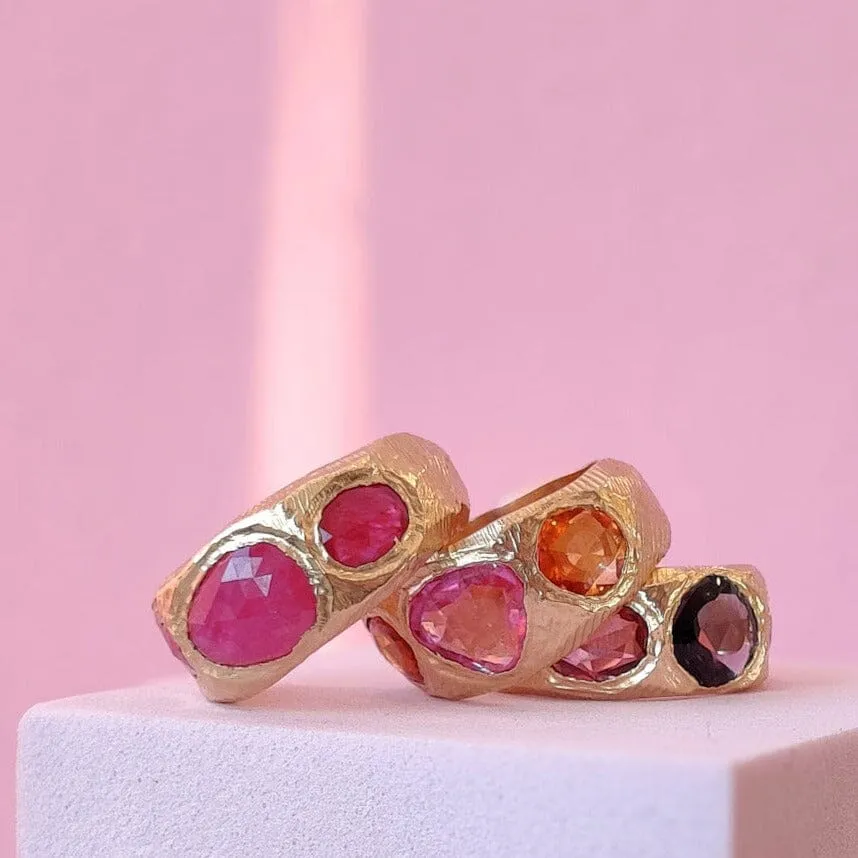 18K Three Stone Ring in Pink and Orange Sapphire