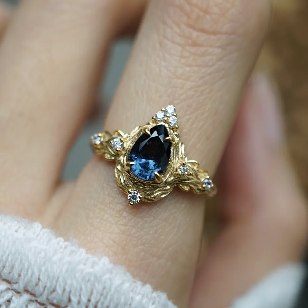 Blue Spinel Nature Ring in 14K and 18K Gold