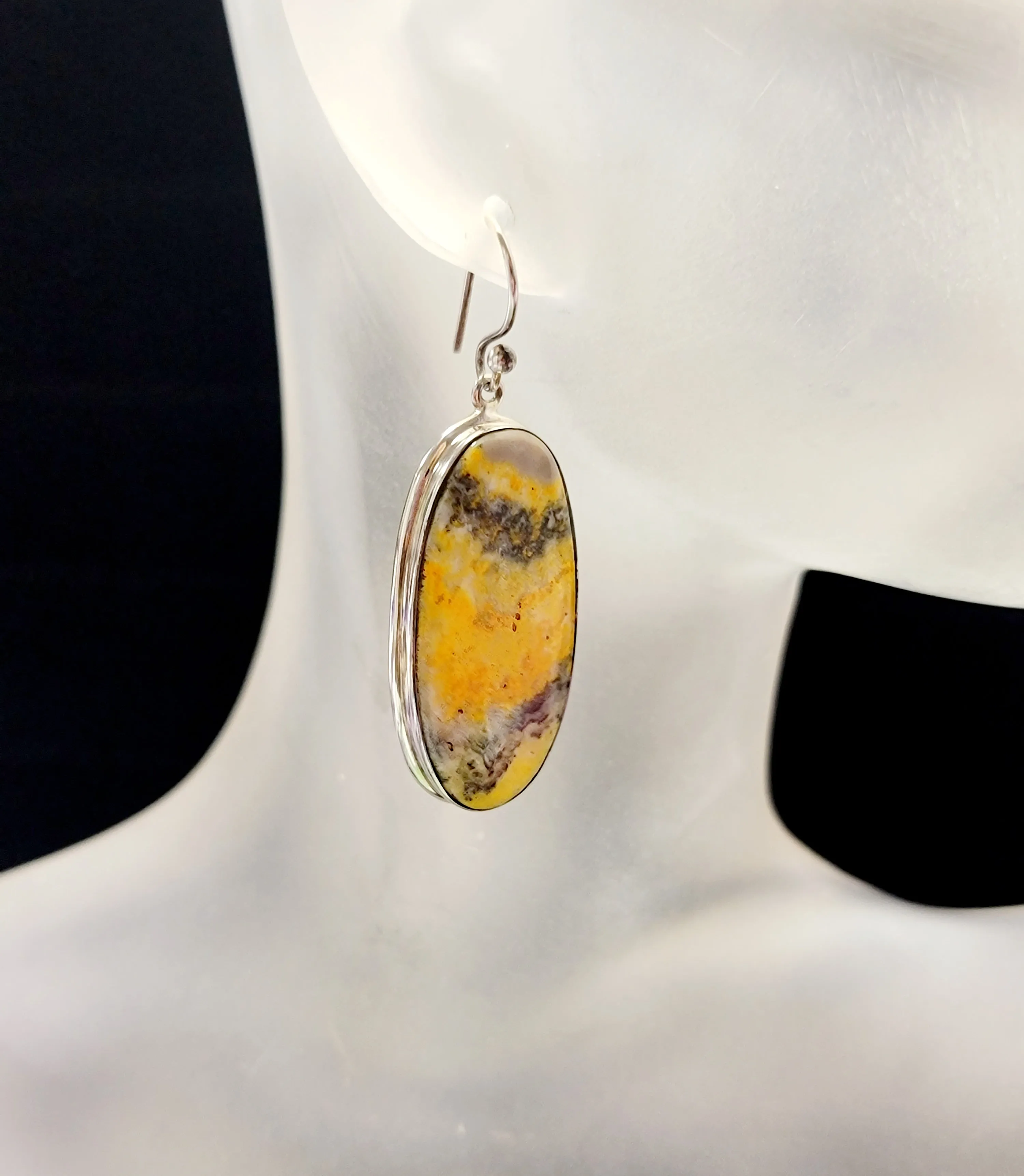 Bumblebee oval earrings