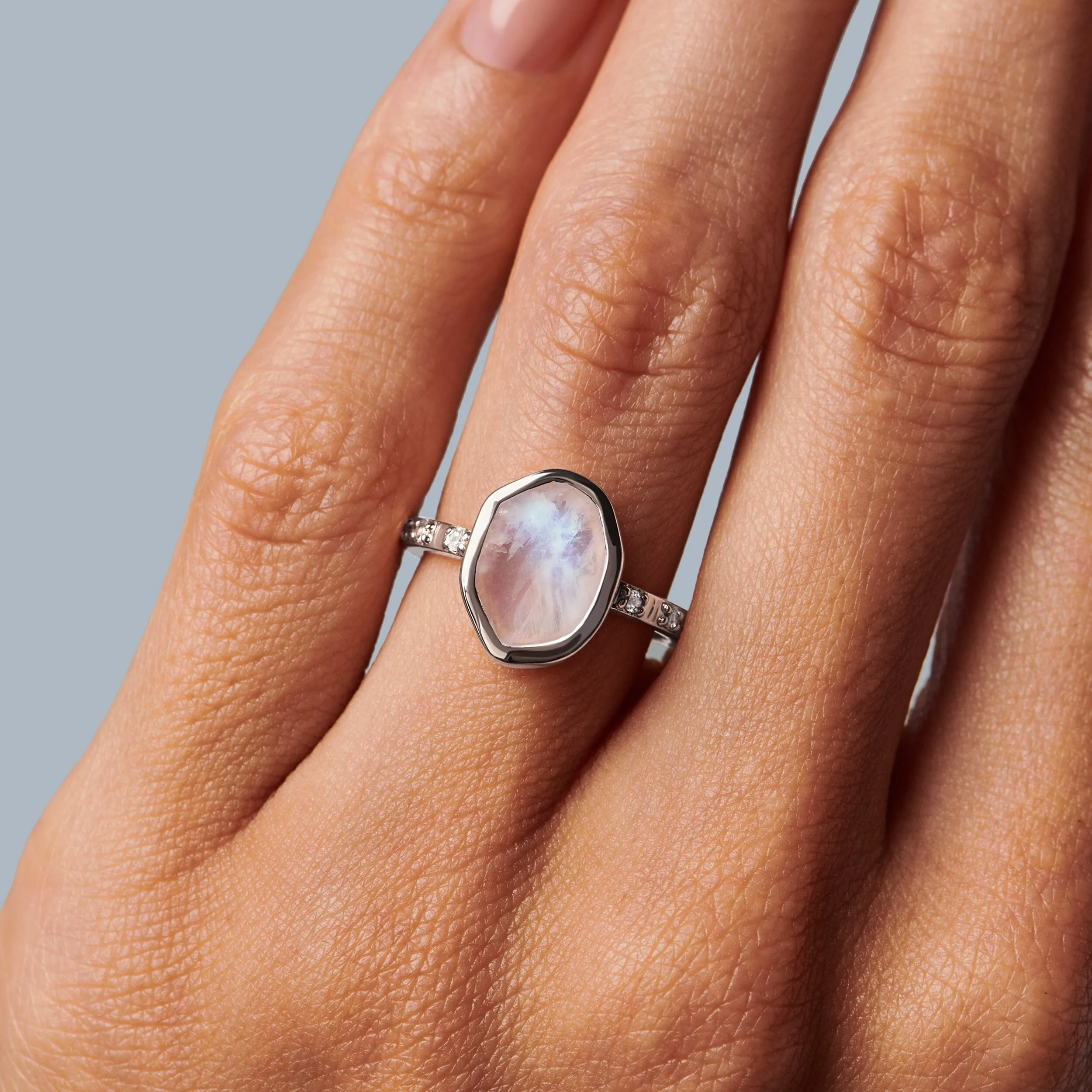 Crystal Ring - Hypnotic Moonstone