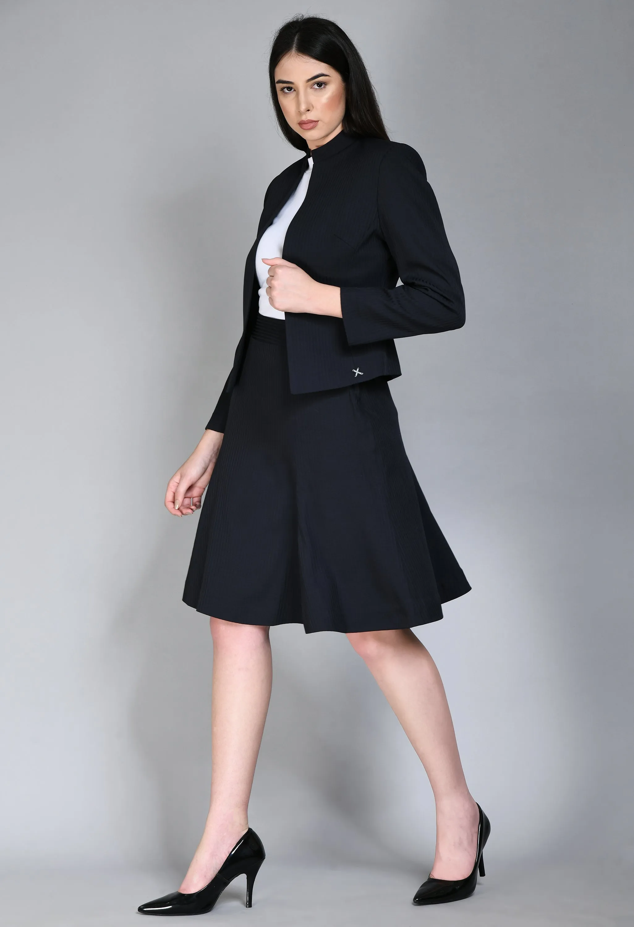 Exude Intelligence Striped Short Blazer A-line Skirt Suit (Navy)