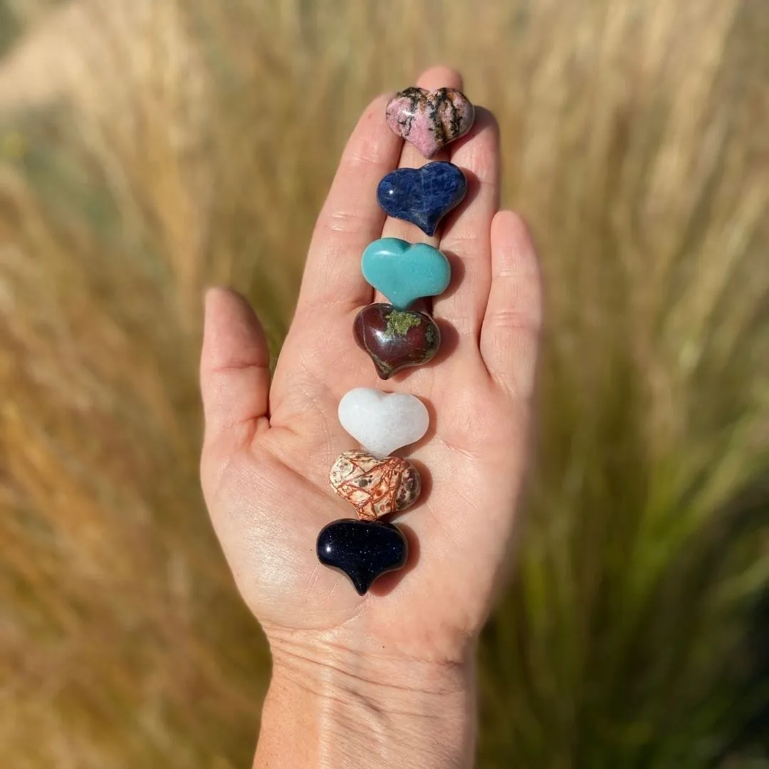 Heart Shaped Healing Gemstones Corresponding with the Seven Chakras