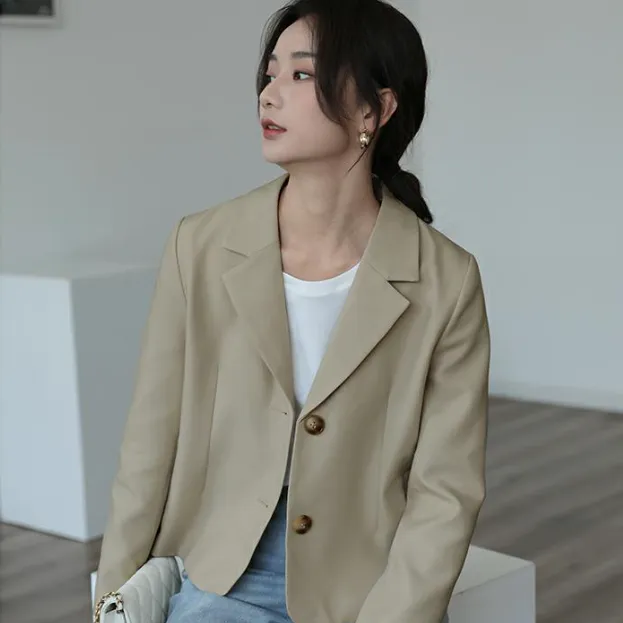 Short Single-Breasted Blazer