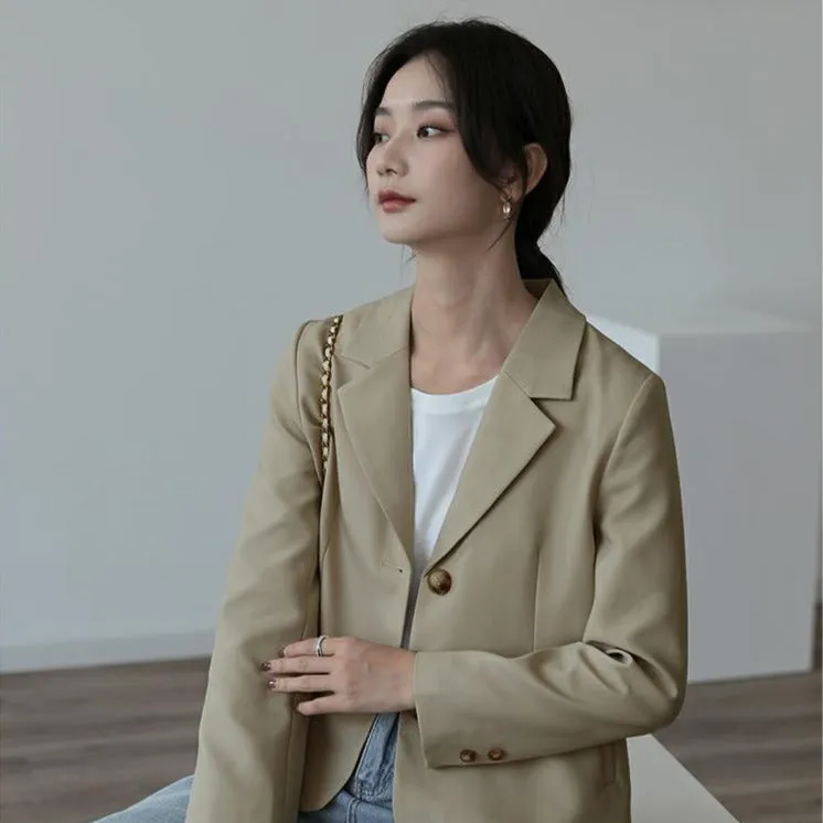 Short Single-Breasted Blazer