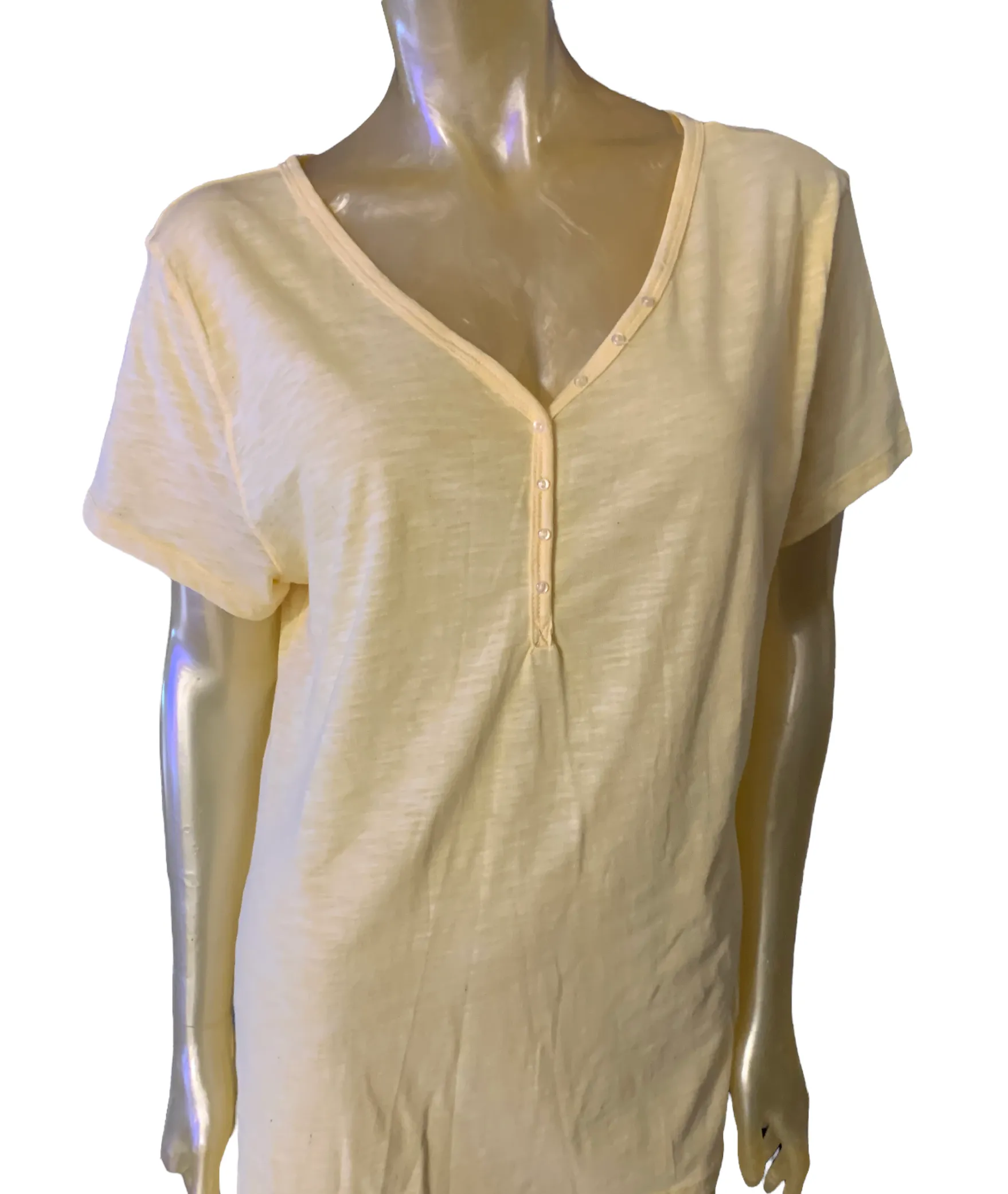 Short sleeve Henley V-neck top